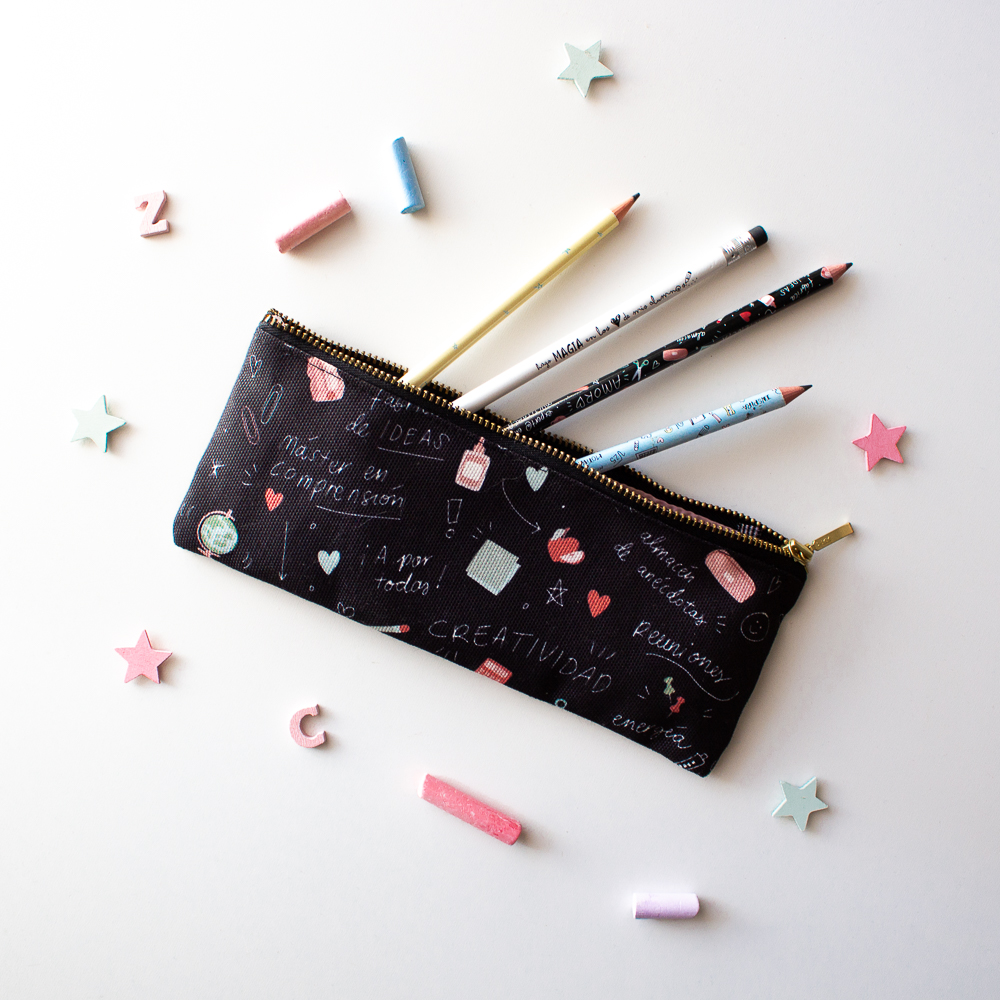 estuche corazón de maestra